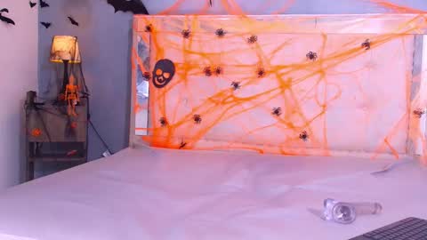 Snapshot of marcus_hans chatting on 10.28.25 marcus hans online show from 10.28.25