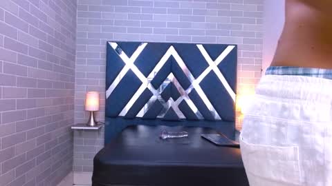 Snapshot of marcus_hans chatting on 11.17.25 marcus hans online show from 11.17.25