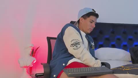 Snapshot of marcus_moreno chatting on 02.25.26 marcus_moreno online show from 02.25.26