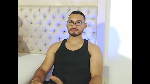 Snapshot of marcusblade__ chatting on 10.28.25 MARCUS online show from 10.28.25