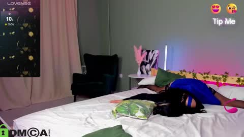 Snapshot of margaret_clark chatting on 12.12.24 Margaret Clark online show from 12.12.24