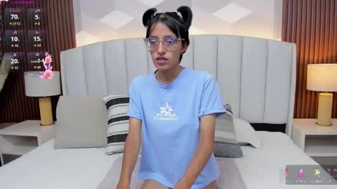 Snapshot of marge_lasander chatting on 11.19.25 Aitana online show from 11.19.25