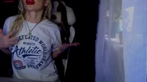 Margoo online show from 12.21.25