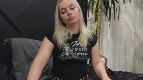 Snapshot of margot_robbie7 chatting on 02.12.25 margot_robbie7 online show from 02.12.25