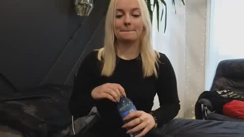 Snapshot of margot_robbie7 chatting on 03.06.25 margot_robbie7 online show from 03.06.25