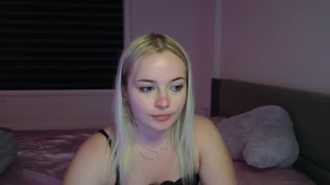 Snapshot of margot_robbie7 chatting on 09.22.25 margot_robbie7 online show from 09.22.25