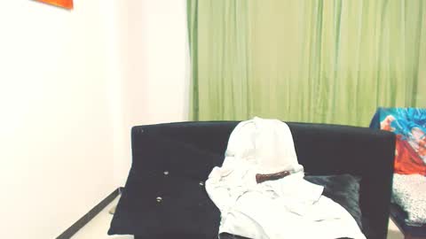 Snapshot of mari4you69 chatting on 01.05.25 mari4you69 online show from 01.05.25