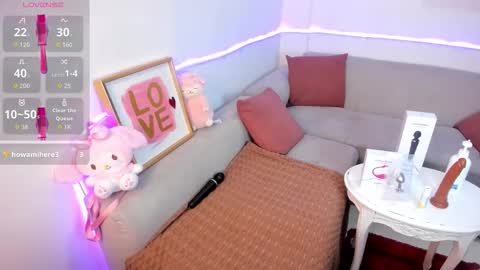 Snapshot of mari_caroley6 chatting on 10.29.25 Mari online show from 10.29.25