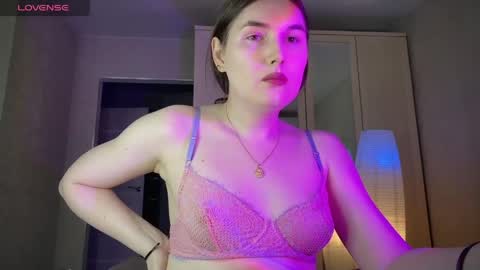 Snapshot of maria_bowie chatting on 05.20.26 Maria online show from 05.20.26