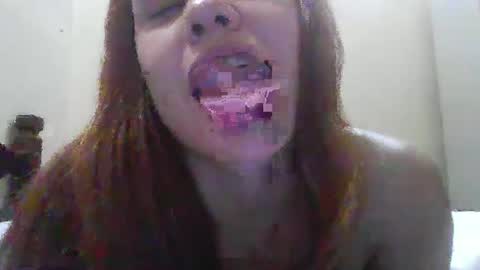 Snapshot of maria_eugenia chatting on 09.29.25 Mareu online show from 09.29.25