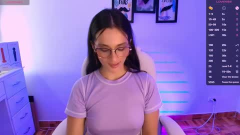 Snapshot of mariaan_m chatting on 12.04.25 Leidy online show from 12.04.25