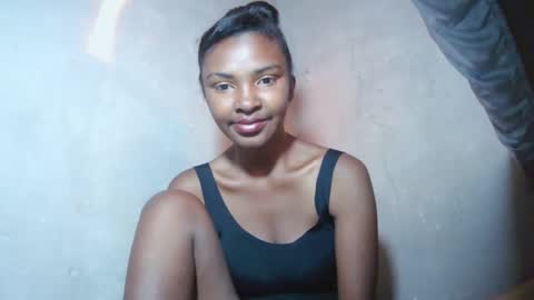 Snapshot of mariah586 chatting on 11.03.25 Maria online show from 11.03.25