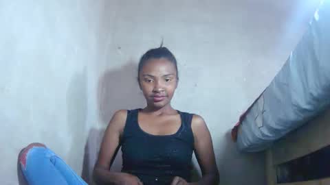 Snapshot of mariah586 chatting on 11.04.25 Maria online show from 11.04.25