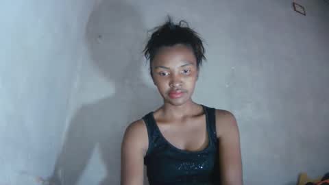 Snapshot of mariah586 chatting on 11.05.25 Maria online show from 11.05.25