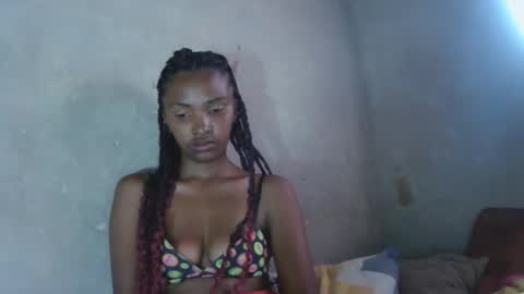 Snapshot of mariah586 chatting on 11.07.25 Maria online show from 11.07.25