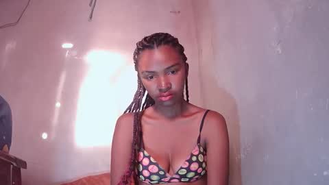 Snapshot of mariah586 chatting on 11.09.25 Maria online show from 11.09.25