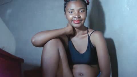 Snapshot of mariah586 chatting on 11.09.25 Maria online show from 11.09.25