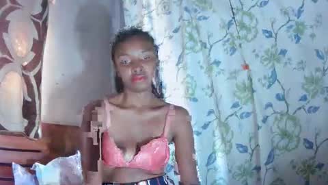 Snapshot of mariah586 chatting on 11.11.25 Maria online show from 11.11.25