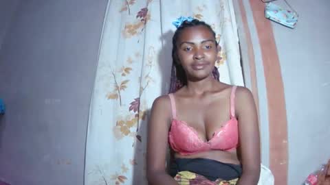 Snapshot of mariah586 chatting on 11.12.25 Maria online show from 11.12.25