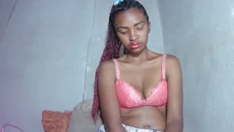 Snapshot of mariah586 chatting on 11.13.25 Maria online show from 11.13.25