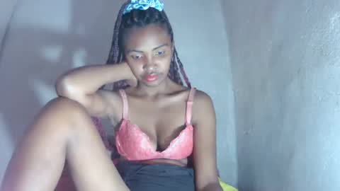 Snapshot of mariah586 chatting on 11.14.25 Maria online show from 11.14.25