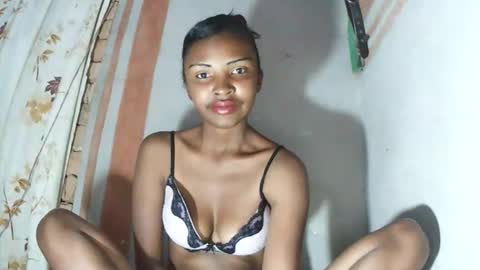 Snapshot of mariah586 chatting on 11.20.25 Maria online show from 11.20.25