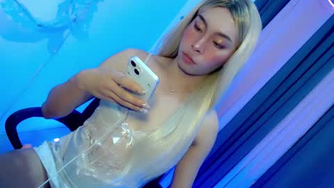 Snapshot of mariah_monroex chatting on 07.26.26 Mariah monroexs Blow and Free Webcam online show from 07.26.26