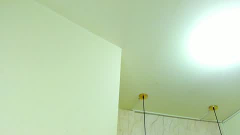 Snapshot of mariam__cute chatting on 12.28.24 online show from 12.28.24