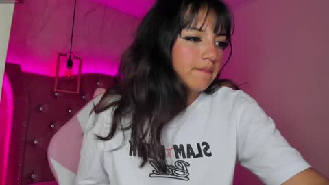 Snapshot of mariam__cute chatting on 01.08.25 online show from 01.08.25