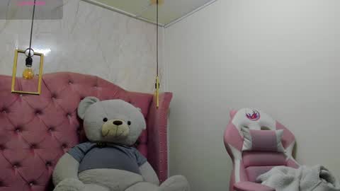 Snapshot of mariam__cute chatting on 02.01.25 online show from 02.01.25