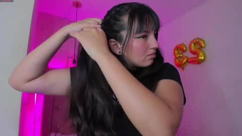 Snapshot of mariam__cute chatting on 03.12.25 online show from 03.12.25