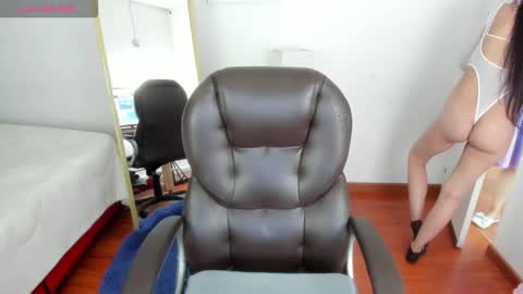 Snapshot of mariam_lopez__ chatting on 01.08.26 Mariam online show from 01.08.26