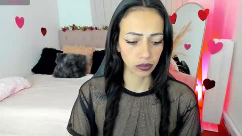 Snapshot of mariam_lopez__ chatting on 02.12.26 Mariam online show from 02.12.26