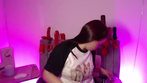 Marian online show from 11.28.25