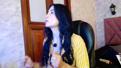 Mariana online show from 12.20.25