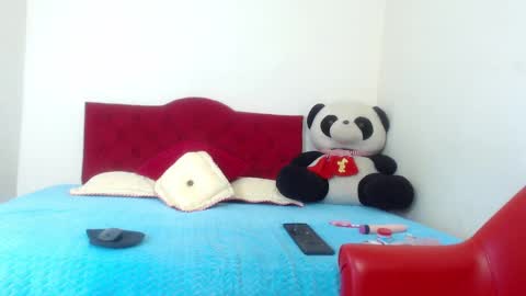 Snapshot of mariana_16_ chatting on 01.12.25 mariana_16_ online show from 01.12.25