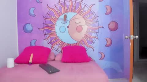 Snapshot of mariana_16_ chatting on 09.09.25 mariana_16_ online show from 09.09.25