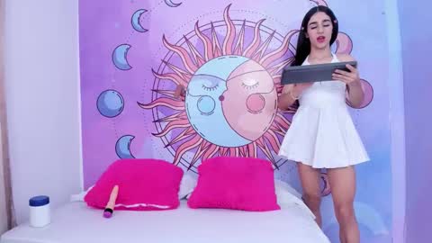 Snapshot of mariana_16_ chatting on 10.23.25 mariana_16_ online show from 10.23.25