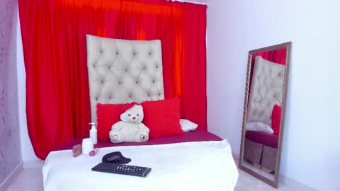 Snapshot of mariana_16_ chatting on 12.02.25 mariana_16_ online show from 12.02.25