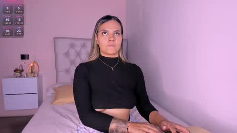 Mariana Roe online show from 03.03.25