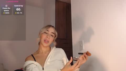 Mariana online show from 12.03.25