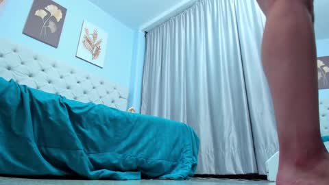 Snapshot of mariana_murillo__ chatting on 02.12.25 Mariana online show from 02.12.25