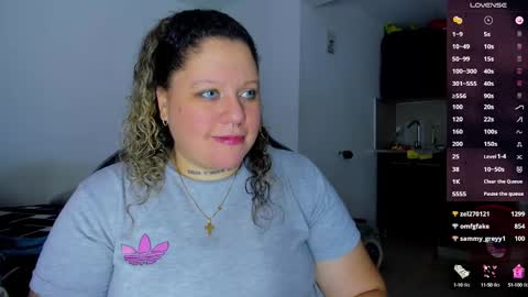 Snapshot of mariana_smittt chatting on 12.29.24   Independent Model online show from 12.29.24