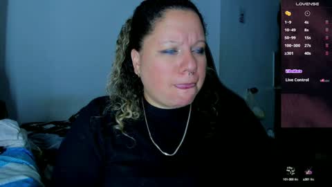Snapshot of mariana_smittt chatting on 01.22.25   Independent Model online show from 01.22.25
