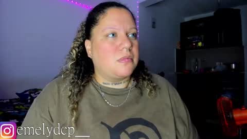 Snapshot of mariana_smittt chatting on 09.23.25   Independent Model online show from 09.23.25