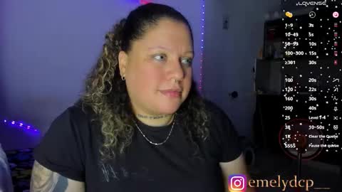 Snapshot of mariana_smittt chatting on 10.16.25   Independent Model online show from 10.16.25