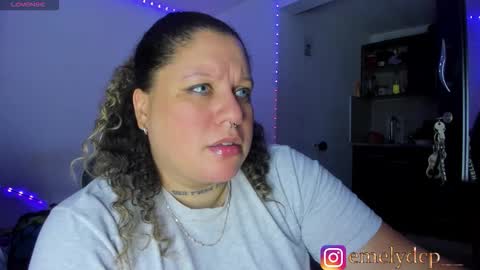 Snapshot of mariana_smittt chatting on 10.25.25   Independent Model online show from 10.25.25