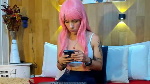 Mariana Angel online show from 12.17.25