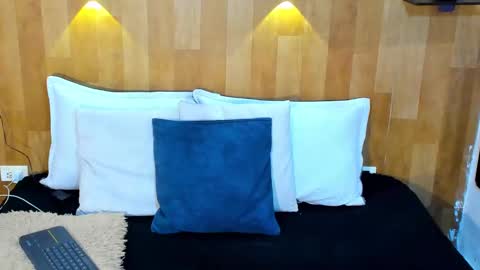 Snapshot of marianaa_aangel chatting on 10.23.25 Mariana Angel online show from 10.23.25