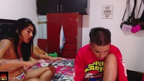 Snapshot of marianaa_gutierrez chatting on 12.15.24 Mariana Gutierrez online show from 12.15.24